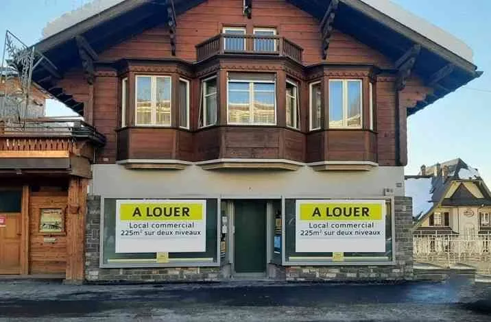 Magnifique local duplex avec ascenseur intégré (privatif)