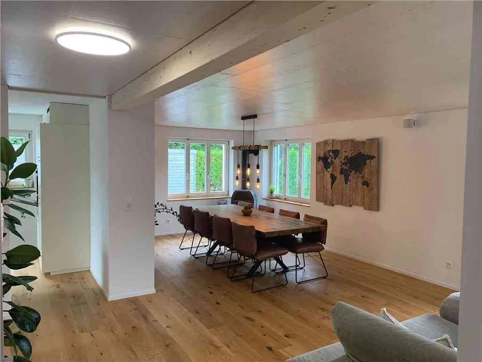 Freistehendes 5.5-Zimmer-Einfamilienhaus mit Garage