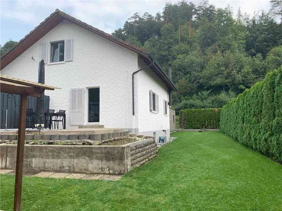 Freistehendes 5.5-Zimmer-Einfamilienhaus mit Garage