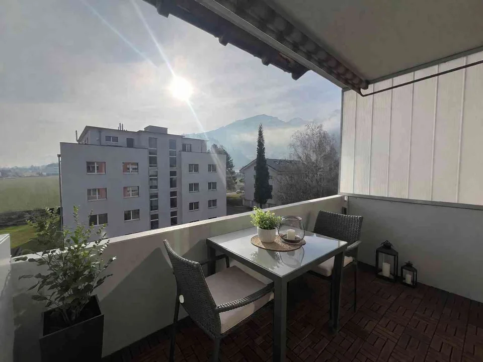 Grosszügige 5 ½ Zi-Wohnung 3. OG in Buchs SG