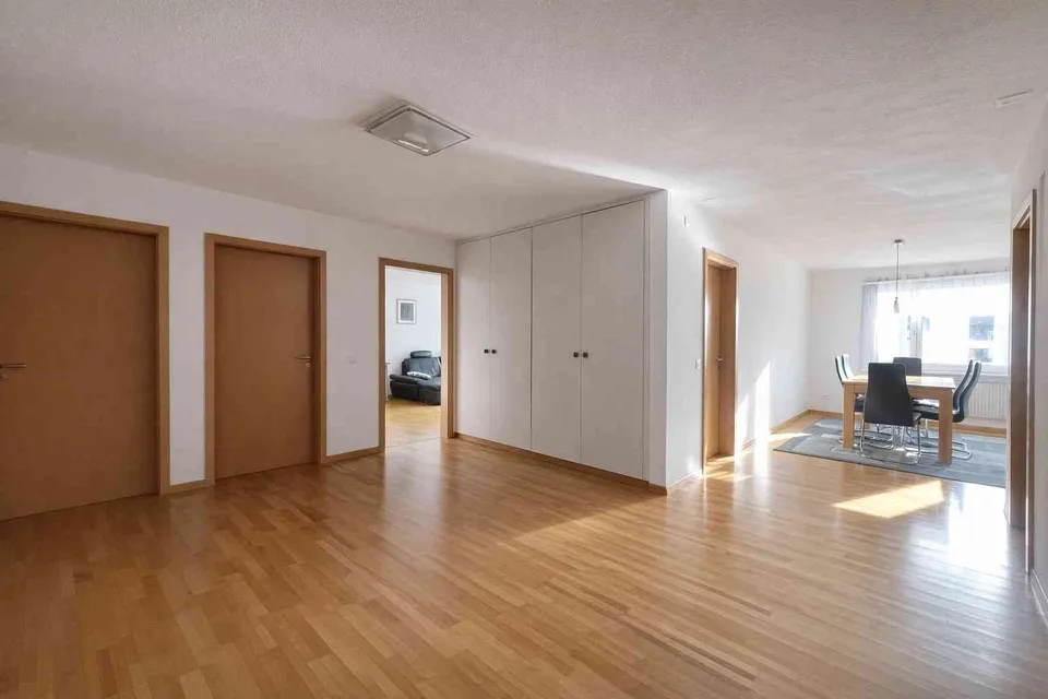 Grosszügige 5 ½ Zi-Wohnung 3. OG in Buchs SG