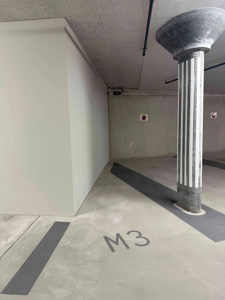 Motorradparkplätze mitten im Zentrum