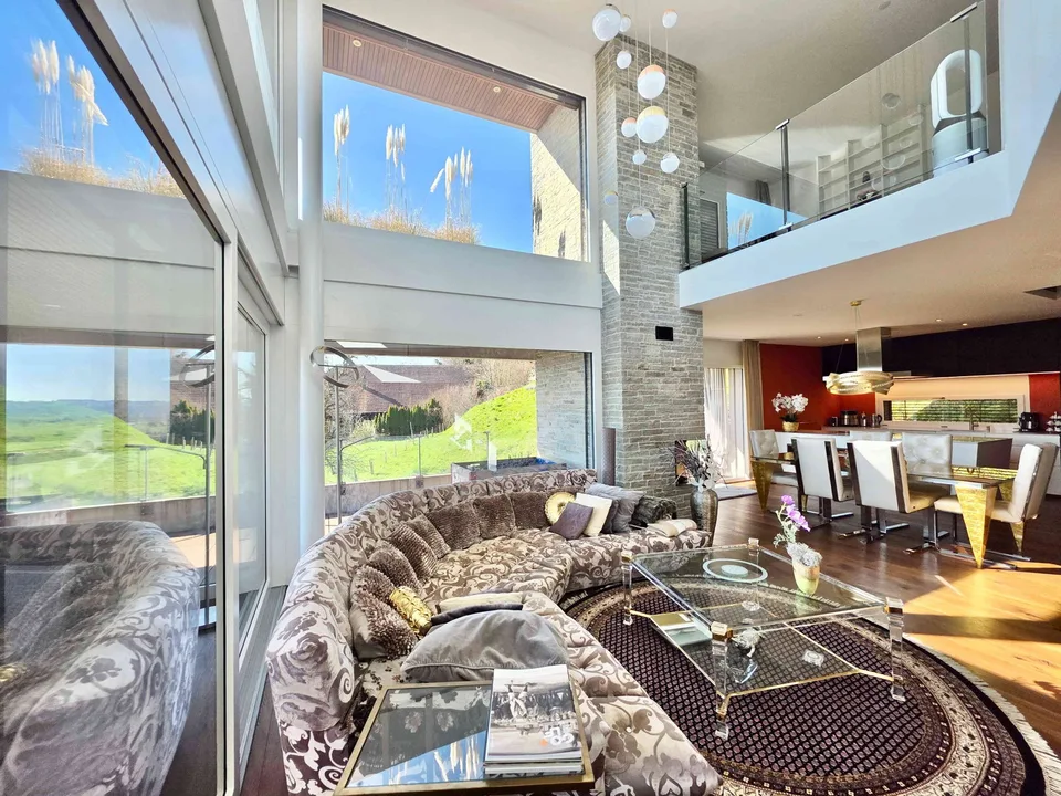Hochwertige Maisonette-Attika mit fantastischer Aussicht