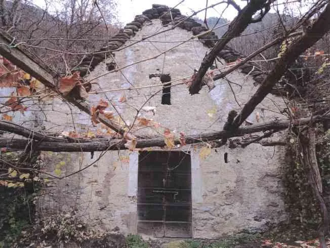 Rustico zum Renovieren in Tessin