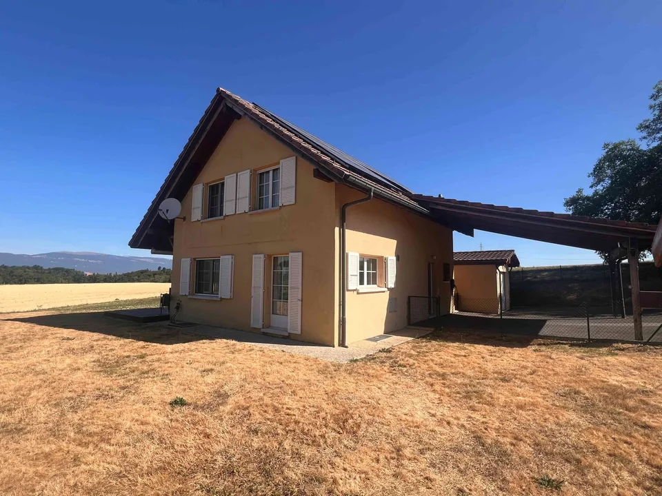 Villa individuelle rénovée de 5,5 pièces à Eclagnens