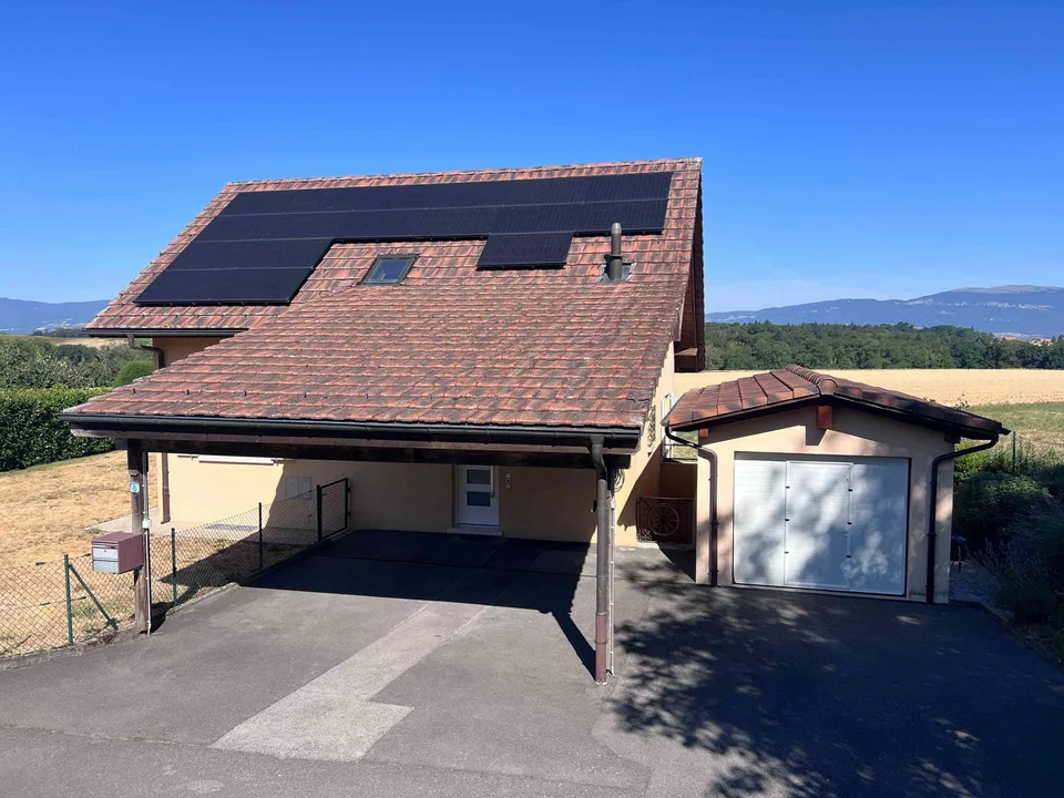 Villa individuelle rénovée de 5,5 pièces à Eclagnens