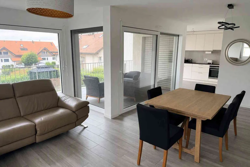 Appartement lumineux de 4,5 pièces à Marchissy