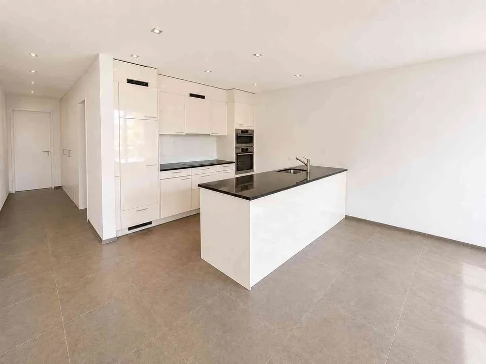 Exklusive Minergie-2½-Zimmer-Wohnung mit grossem Sonnenbalkon