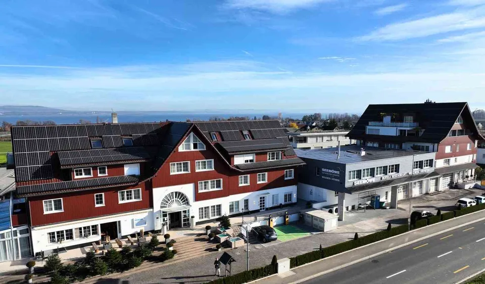 Möbliertes Studio mit Balkon und Seesicht