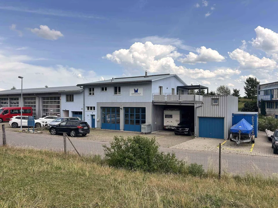 Werkstatt, Garage, Büro & Lager mit viel Aussenfläche - Sofort Nutzbar