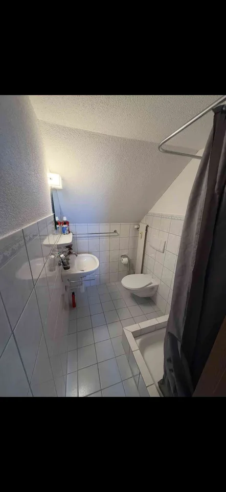 Nachmieter gesucht – Helle 2.5-Zimmer-Dachwohnung in Amriswil