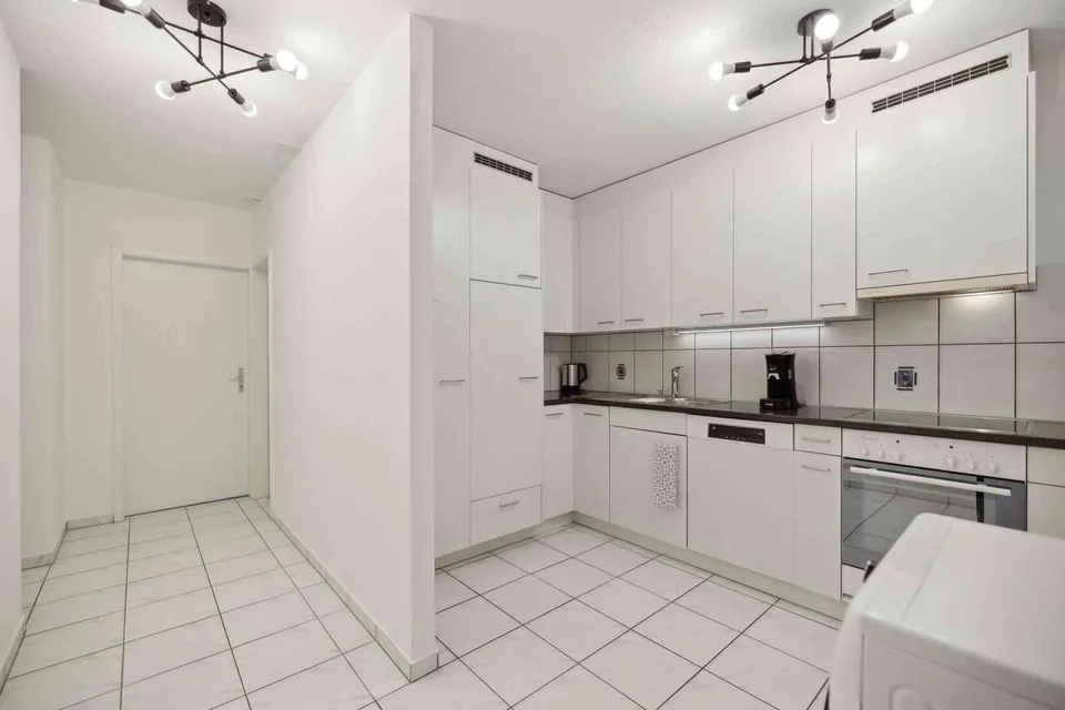 Möbliertes WG-Zimmer mit privatem Balkon – top Lage in Winterthur