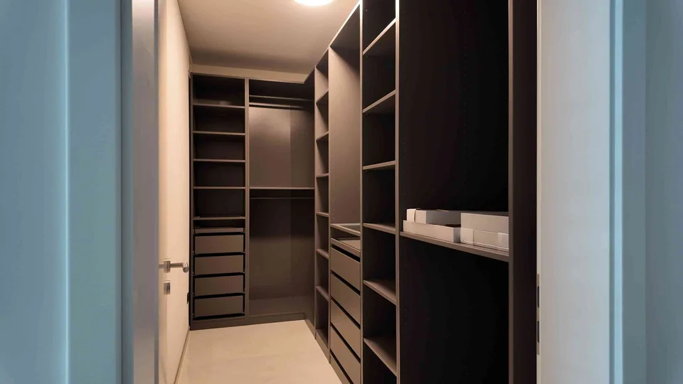 Elegantes 5.5-Zimmer-Einfamilienhaus – Erstbezug mit hochwertiger Auss