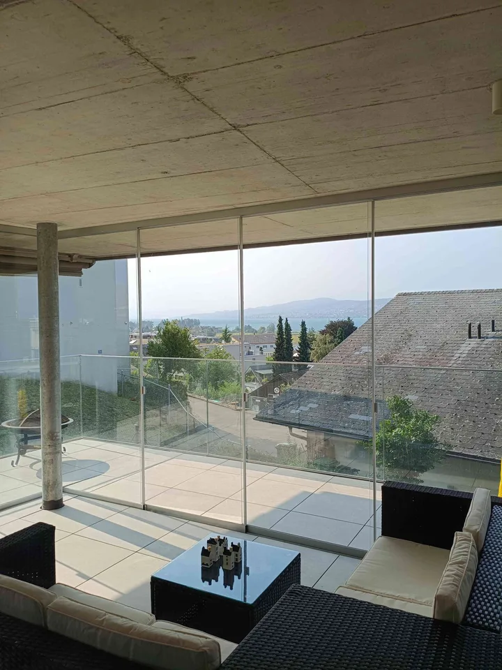 Moderne 4.5-Zimmer-Neubauwohnung mit Balkon
