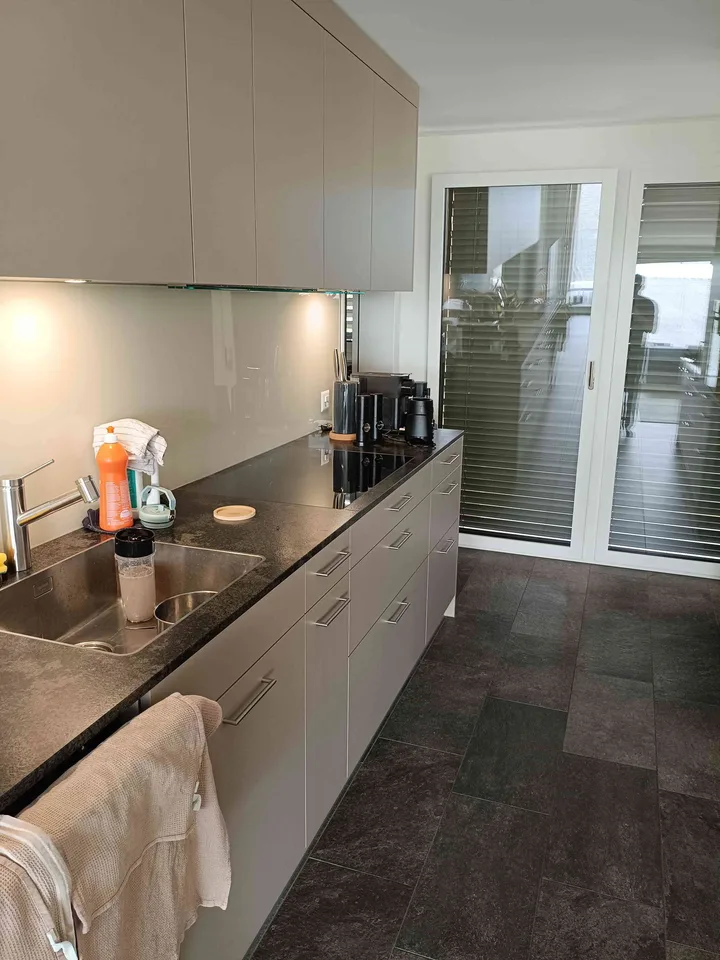 Moderne 4.5-Zimmer-Neubauwohnung mit Balkon