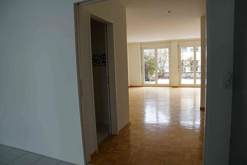 sehr grosses 5 1/2 (6 1/2 Zimmer) Reihenhaus an ruhiger Lage in Baar
