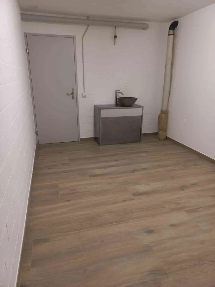 Hobbyraum zu vermieten in Baar