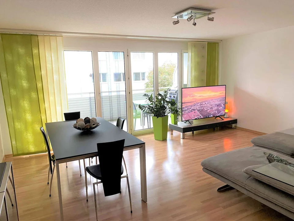 zu vermieten per 01.11.2026 teilmöblierte Wohnung in Rotkreuz