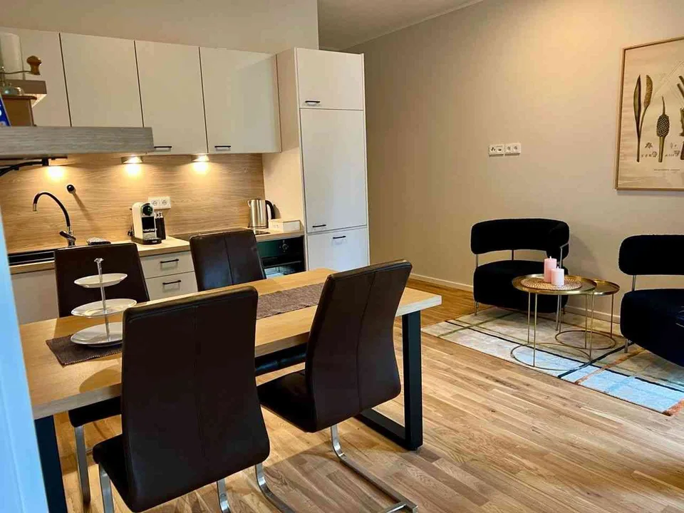 Stilvolle voll möblierte 3-Zimmer-Wohnung