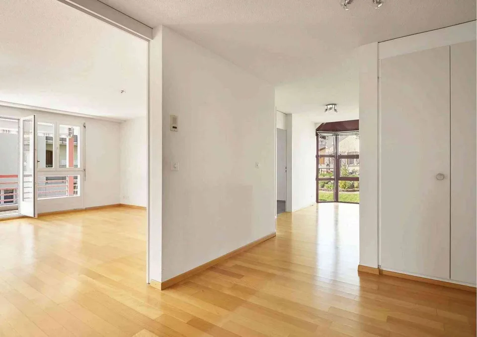 grosse Maisonette befristet bis Ende Sep 2027
