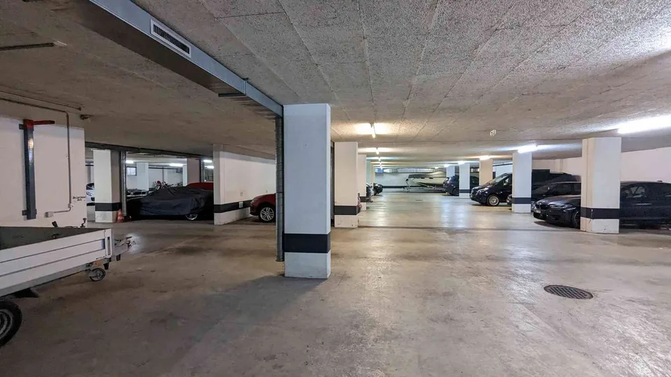 Garageneinstellplätze zu vermieten