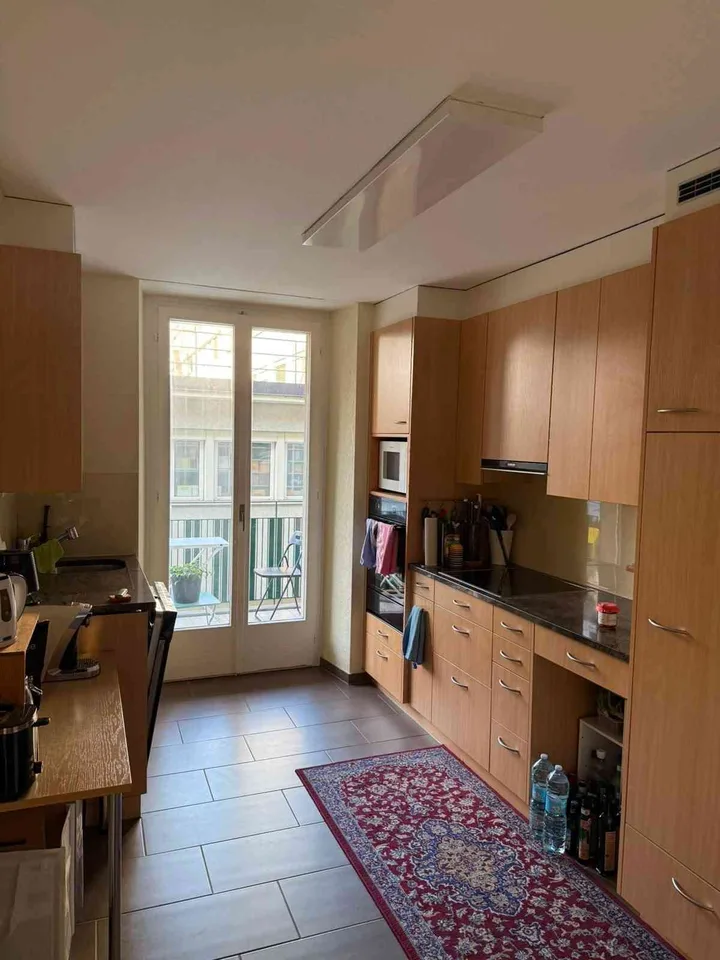 Wunderschöne 4-Zi Altbauwohnung im Tribschen
