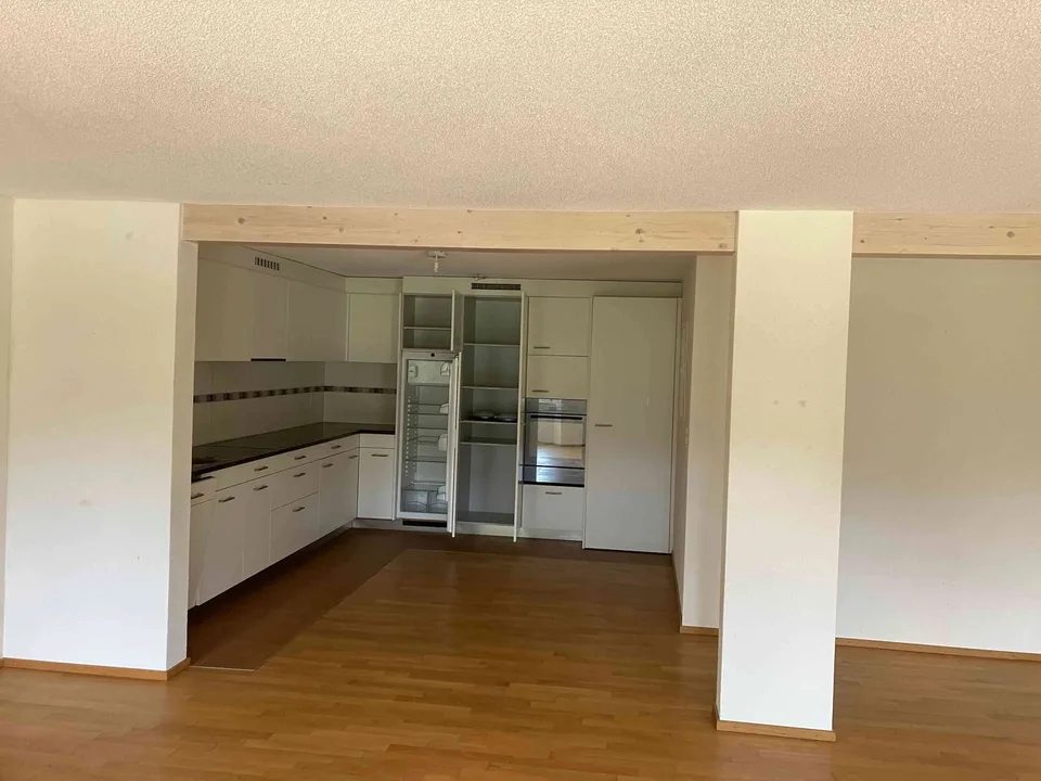 grosszügige moderne 3,5-Zimmerwohnung ausserhalb von Seewen