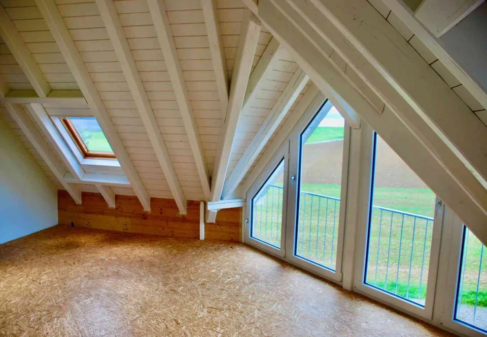Sonnige, ruhige 4.5 Zimmerwohnung auf dem Land