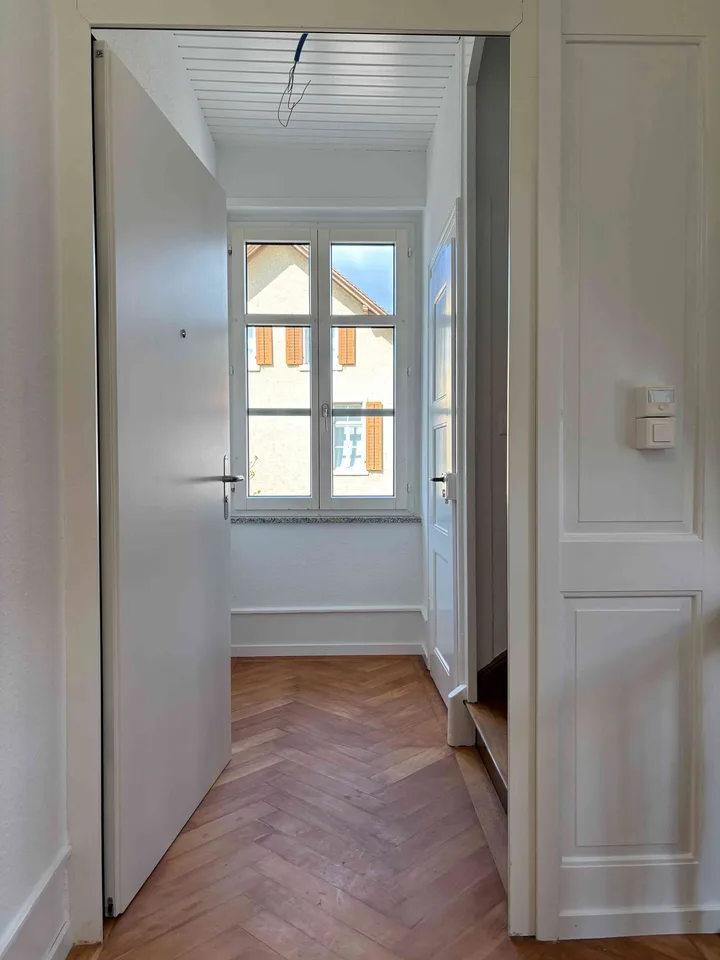 Wunderschöne Dachwohnung frisch renoviert