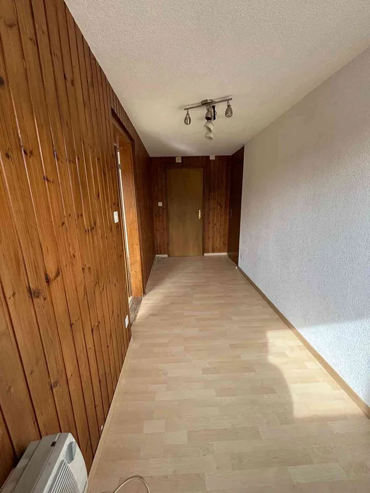Günstige 3 Zimmer Parterrewohnung mit neuer Küche