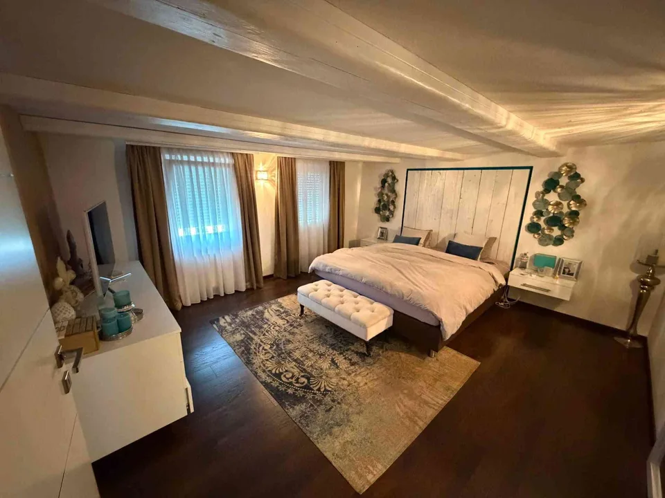 Charmantes 5.5-Zimmer-Einfamilienhaus mit Umschwung in Schlossrued