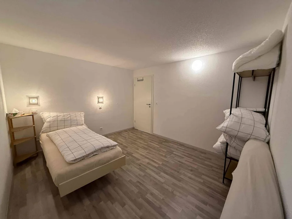 Neuwertige, möblierte 3.5-Zimmer-Wohnung in ruhiger Umgebung