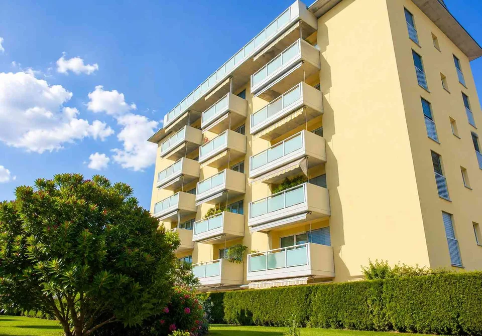 Appartamento 3.5 locali con terrazza coperta e giardino a Losone