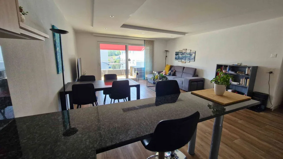 Appartement moderne de 3.5 pièces à Le Pâquier FR avec place de parc