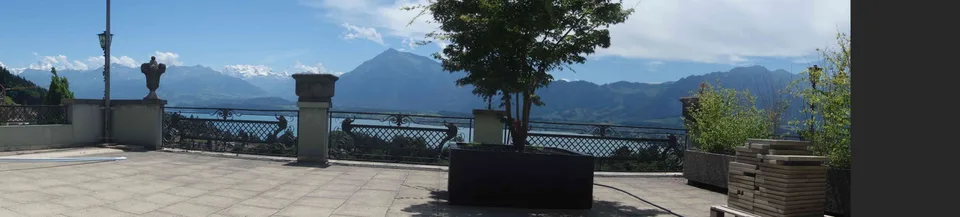 3 1/2-Zimmer-Wohnung mit grosser Terrasse und Sicht auf See und Berge