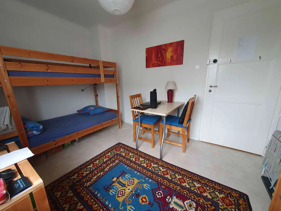 Chambre meublée à louer tout compris