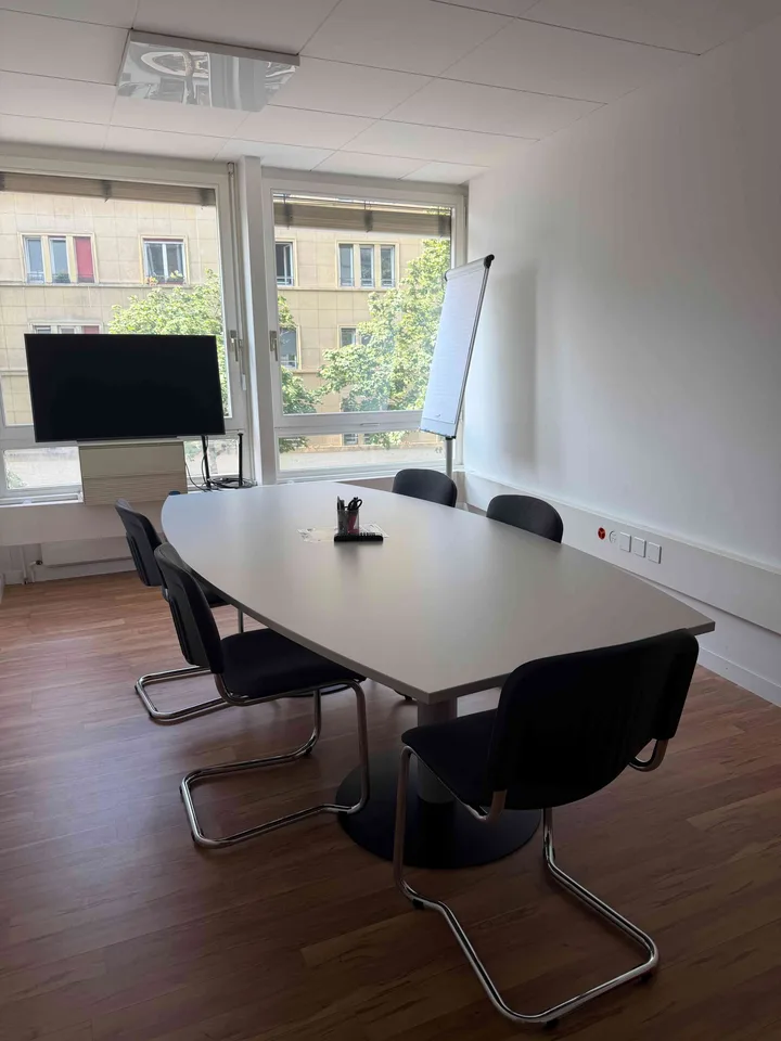 Bureau / Local commercial à louer – Emplacement idéal