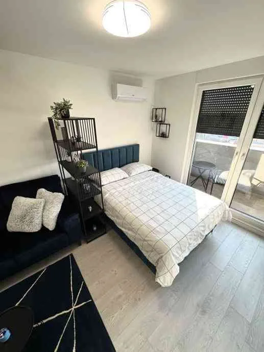 Studio 27m², entièrement meublé à pied de l'Université de Genève