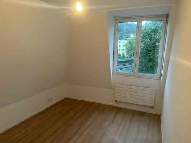 Stilvoll renovierte 3.5 Zimmer-Wohnung mit Bahnhofsnähe