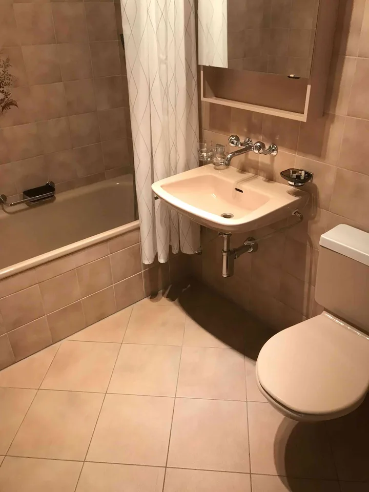 WG Zimmer mit eigenem Bad und grosser Terrasse in 8953 Dietikon