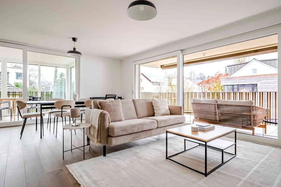 NEU: Sonnendurchflutete Luxus Wohnung im Projekt Honey Lane