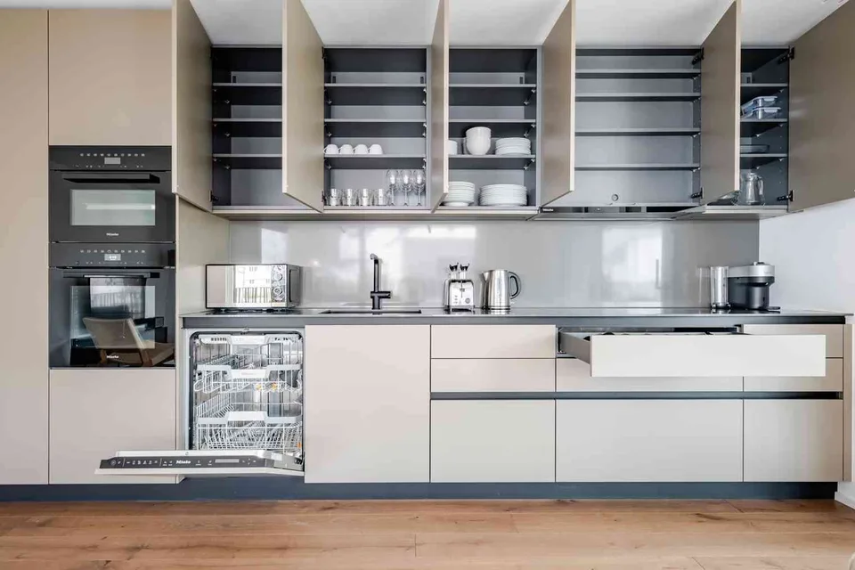 NEU: Sonnendurchflutete Luxus Wohnung im Projekt Honey Lane