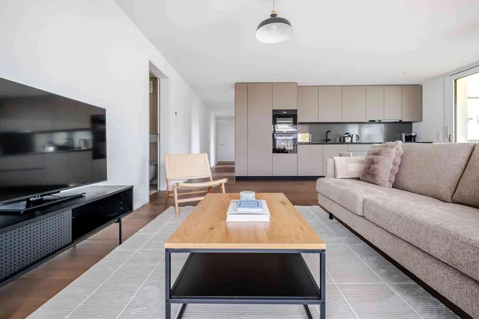 NEU: Sonnendurchflutete Luxus Wohnung im Projekt Honey Lane