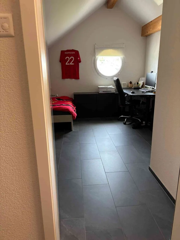 Grosse 5.5-Zimmer-Maisonettewohnung mit Galerie – photo 12 sur 13
