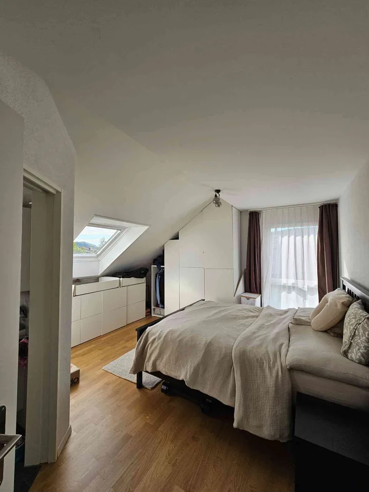 Grosse 5.5-Zimmer-Maisonettewohnung mit Galerie – photo 7 sur 13