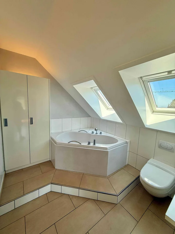 Exklusive 4.5-Zimmer-Maisonettewohnung mit grosser Terrasse