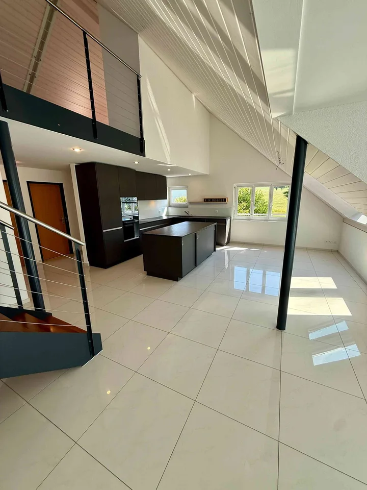 Exklusive 4.5-Zimmer-Maisonettewohnung mit grosser Terrasse