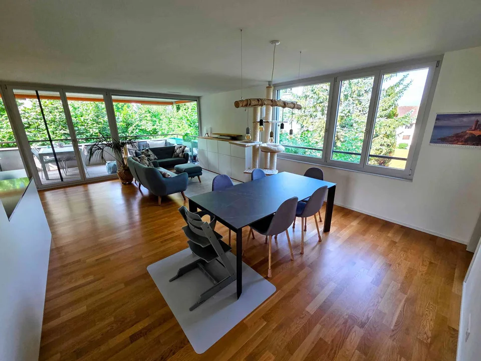 Moderne 4.5-Zi-Wohnung in Oberglatt, mit 114m², Balkon & Sitzplatz