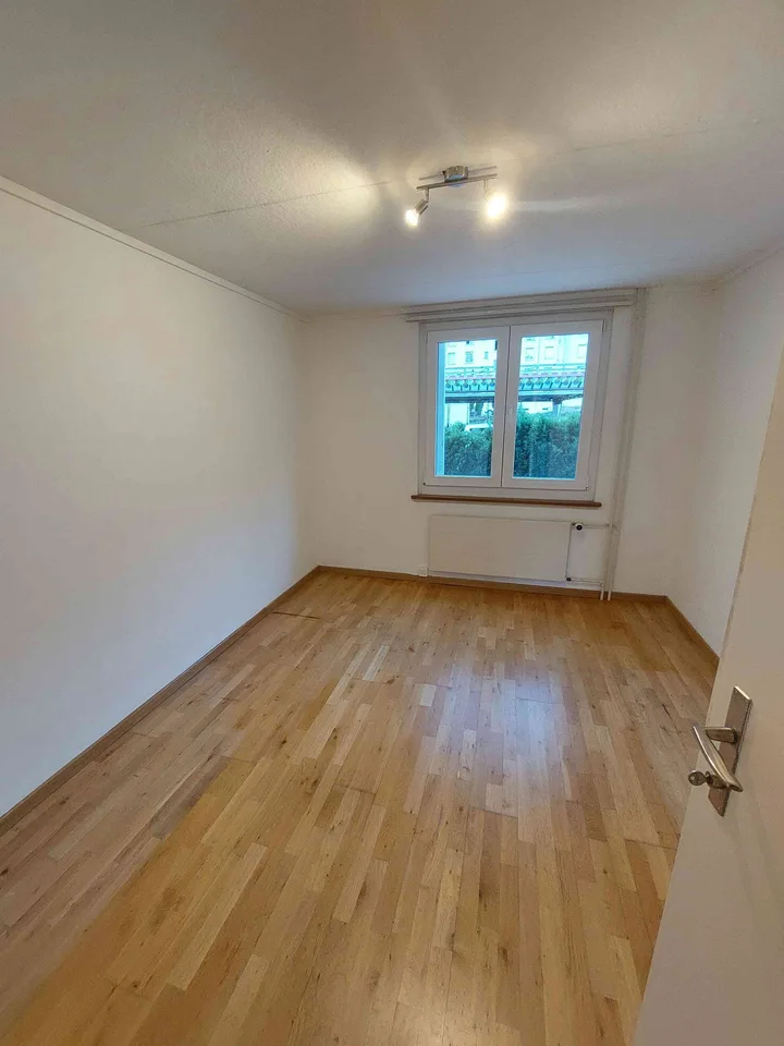 Geräumige ruhige Gartenwohnung zentral