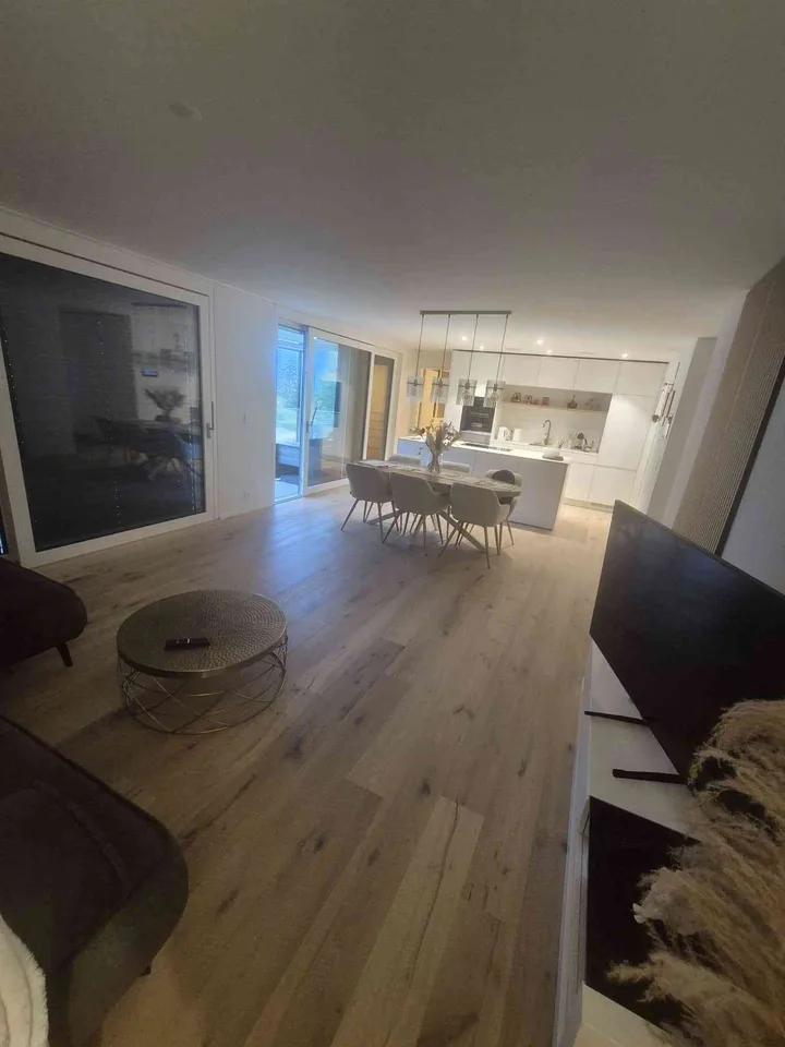 Schöne und moderne 4,5 Zimmer-Wohnung in Morschach